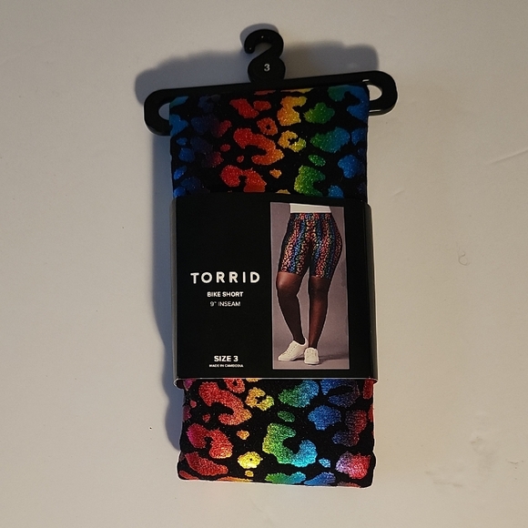 Torrid Multicolor Leopard Bike Shorts - Picture 2 of 6